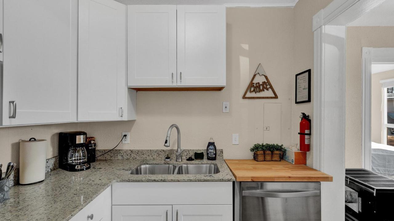 A Home Base For Your Journey Colorado Springs Exterior foto